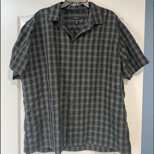 Van Heusen lightweight short sleeve polo shirt buttons